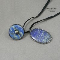 wisior z pięknego minerału Lapis Lazuli